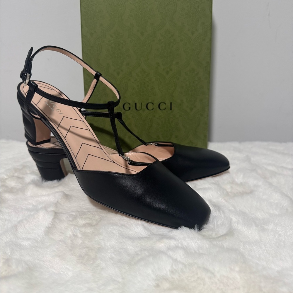 Gucci Black Leather T-Strap Mid Heel Pumps